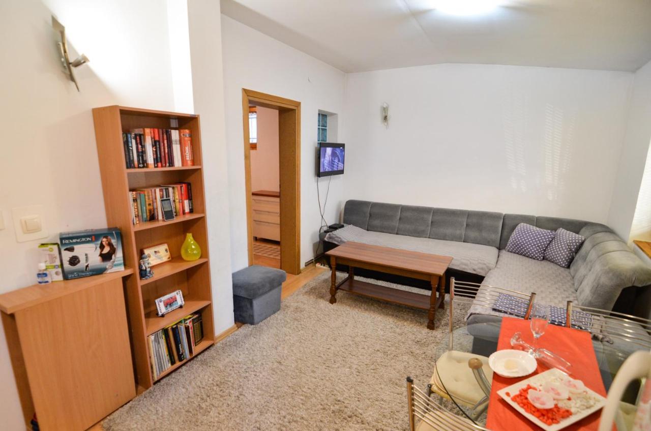 Blacksmith Apartment + Free Private Parking Сараево Экстерьер фото